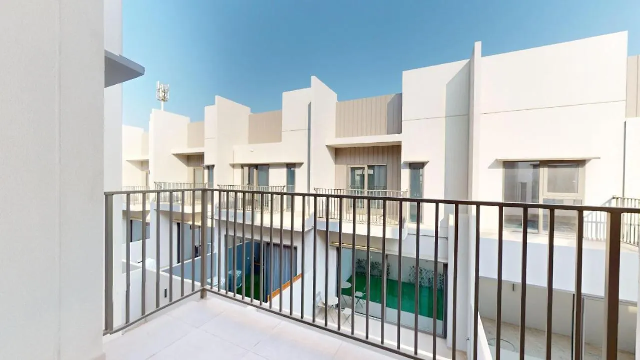 Mag Eye - Spacious Two Bedroom Townhouse Dubai 0*,