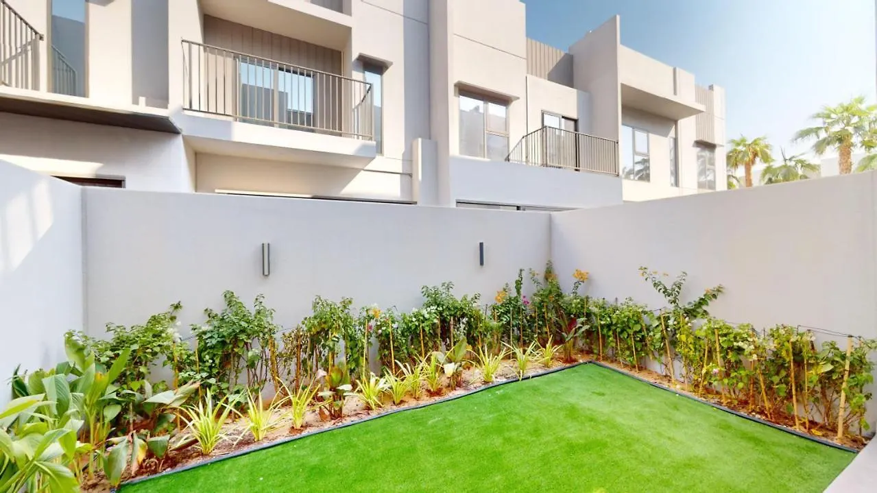 Mag Eye - Spacious Two Bedroom Townhouse Dubai 0*,  United Arab Emirates